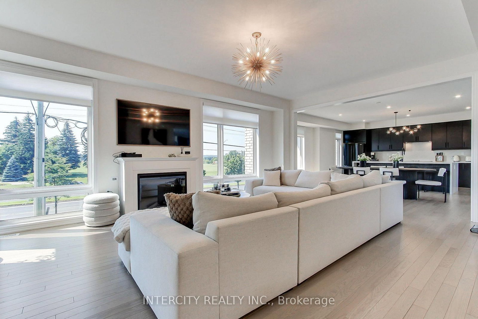 130 Blick Crescent • Aurora, ON photo 16