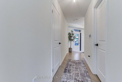 130 Blick Crescent • Aurora, ON photo 9
