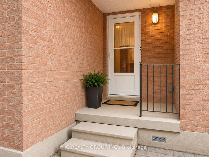 63 Santa Barbara Place E