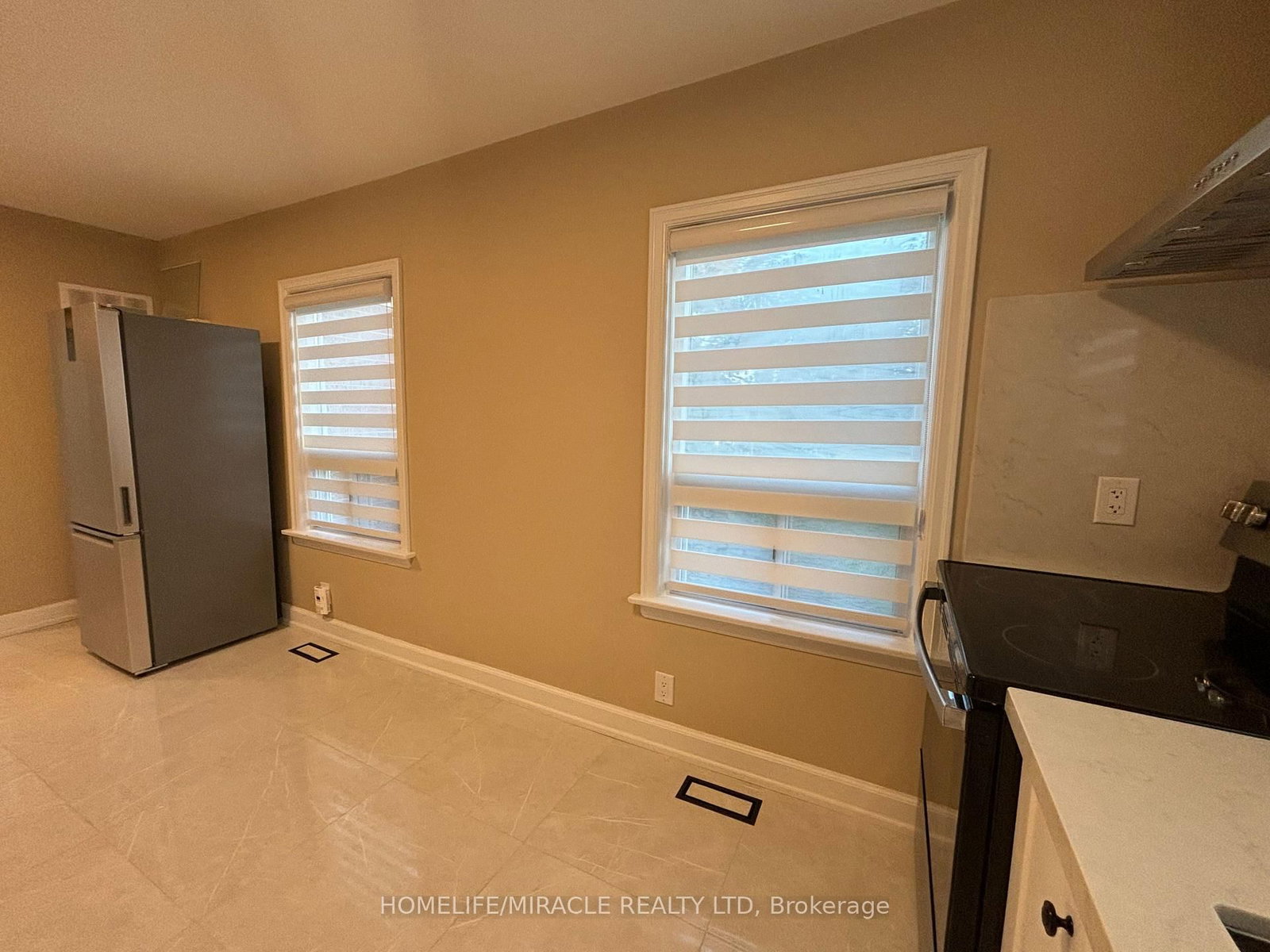 Upper floor suite - 54 Hawman Avenue, Vaughan 5