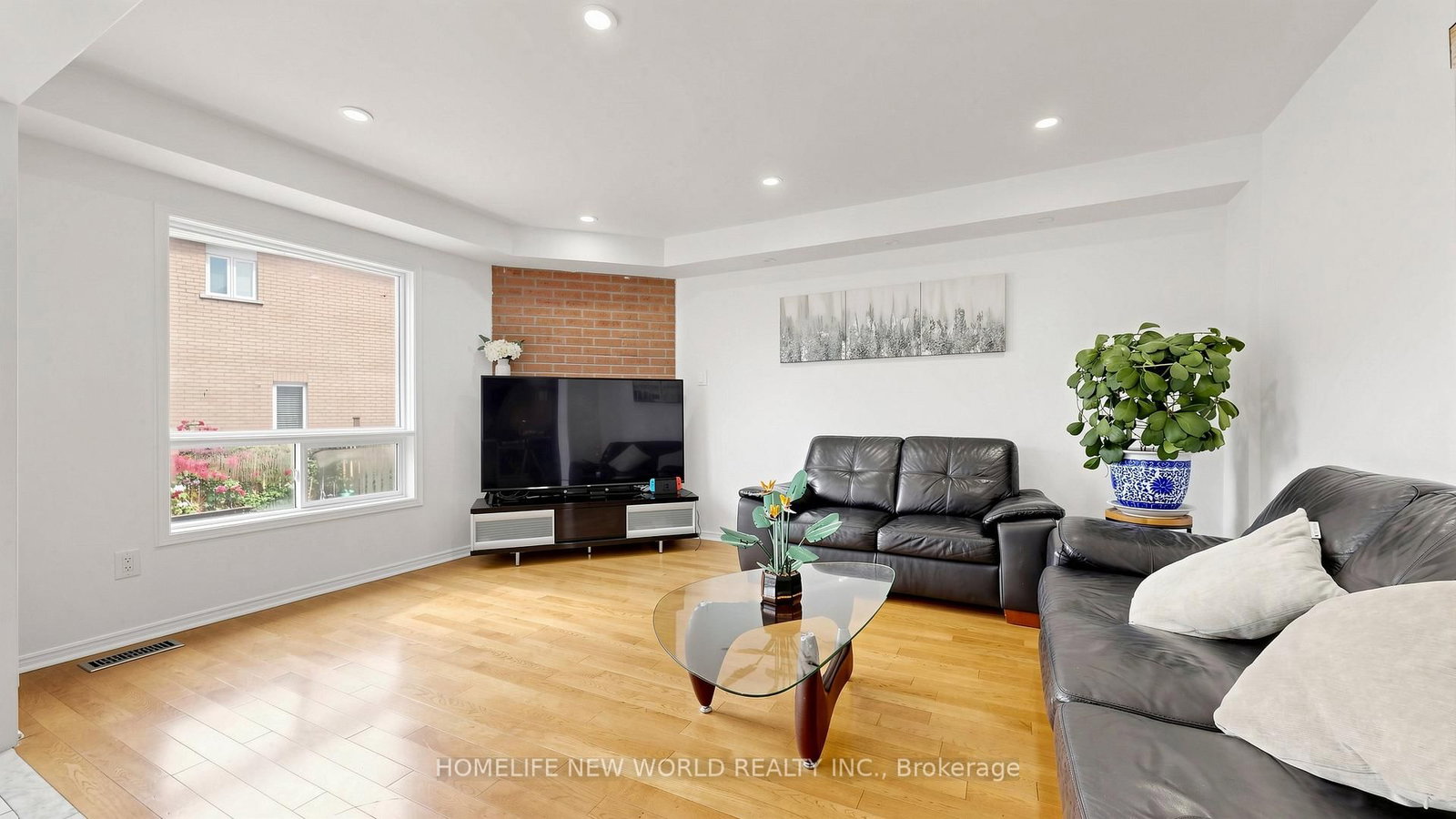73 Doubtfire Crescent • Markham, ON photo 5