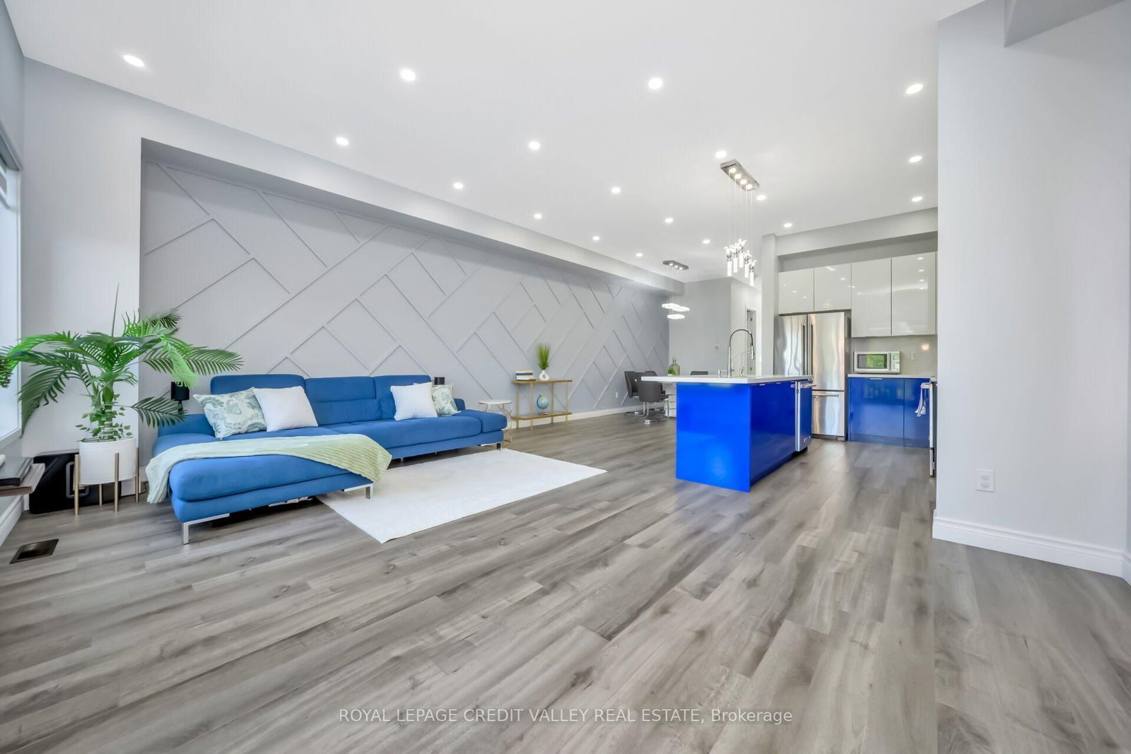 336 Elyse Court • Aurora, ON photo 10