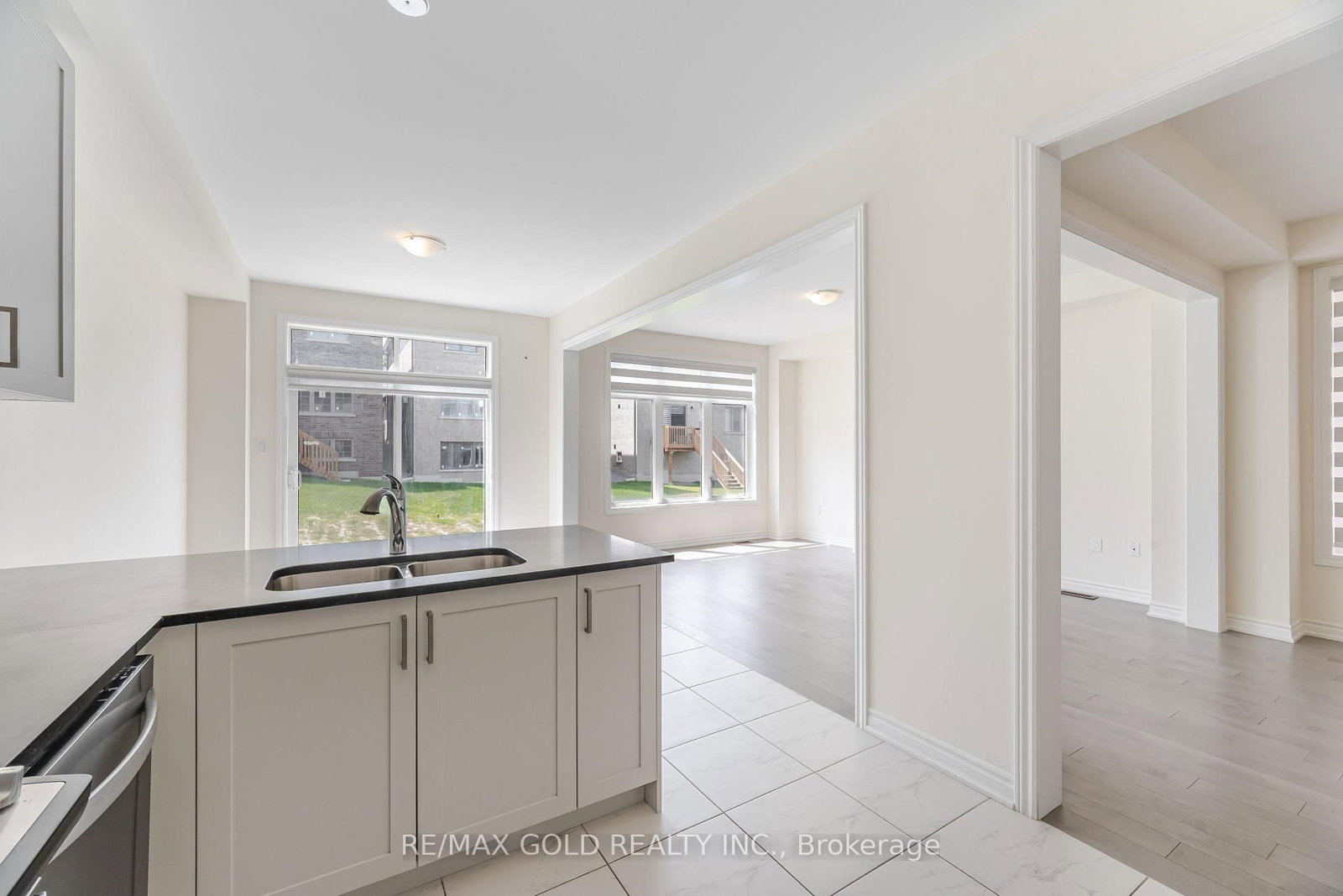 9 Kentledge Avenue • East Gwillimbury, ON photo 17