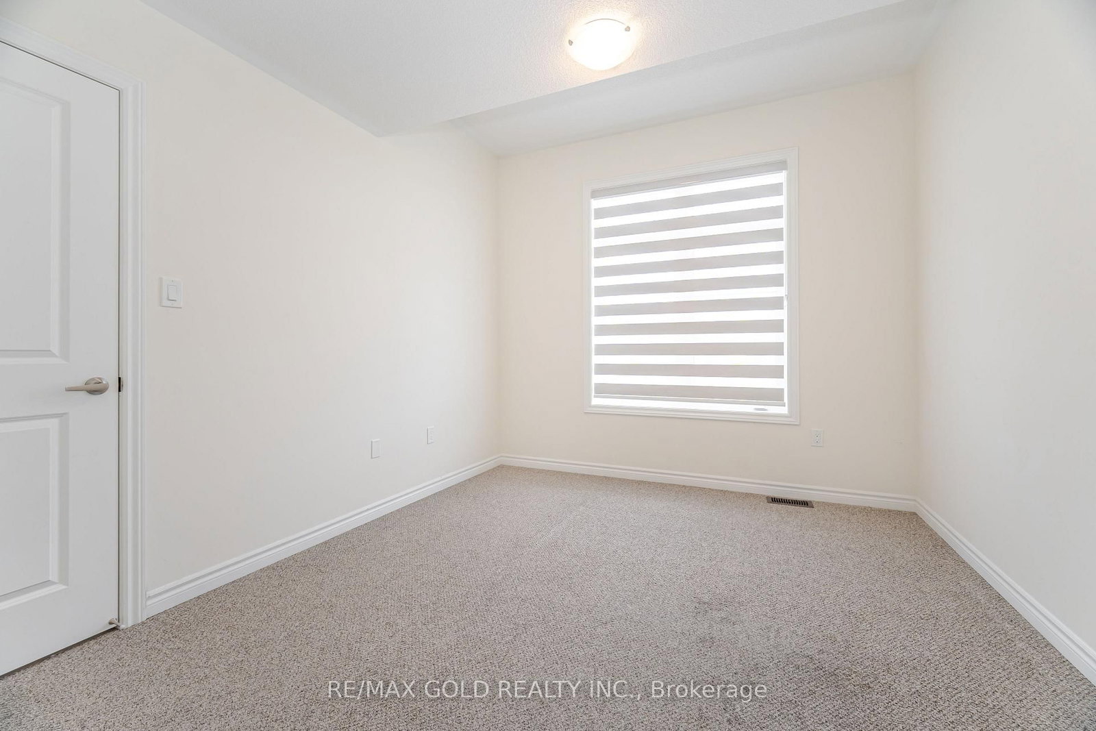 9 Kentledge Avenue • East Gwillimbury, ON photo 42