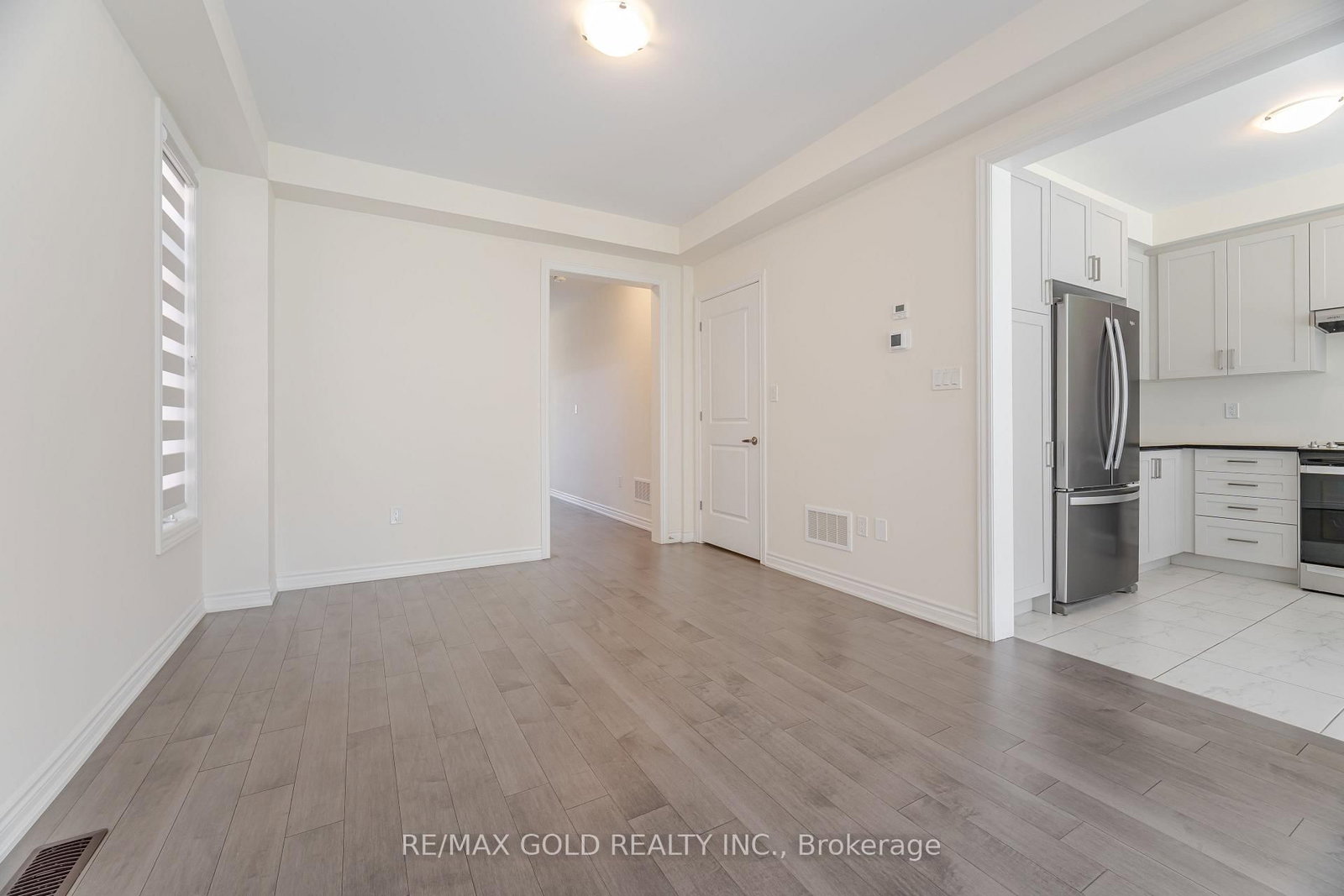 9 Kentledge Avenue • East Gwillimbury, ON photo 8