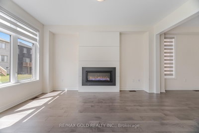 9 Kentledge Avenue • East Gwillimbury, ON photo 9