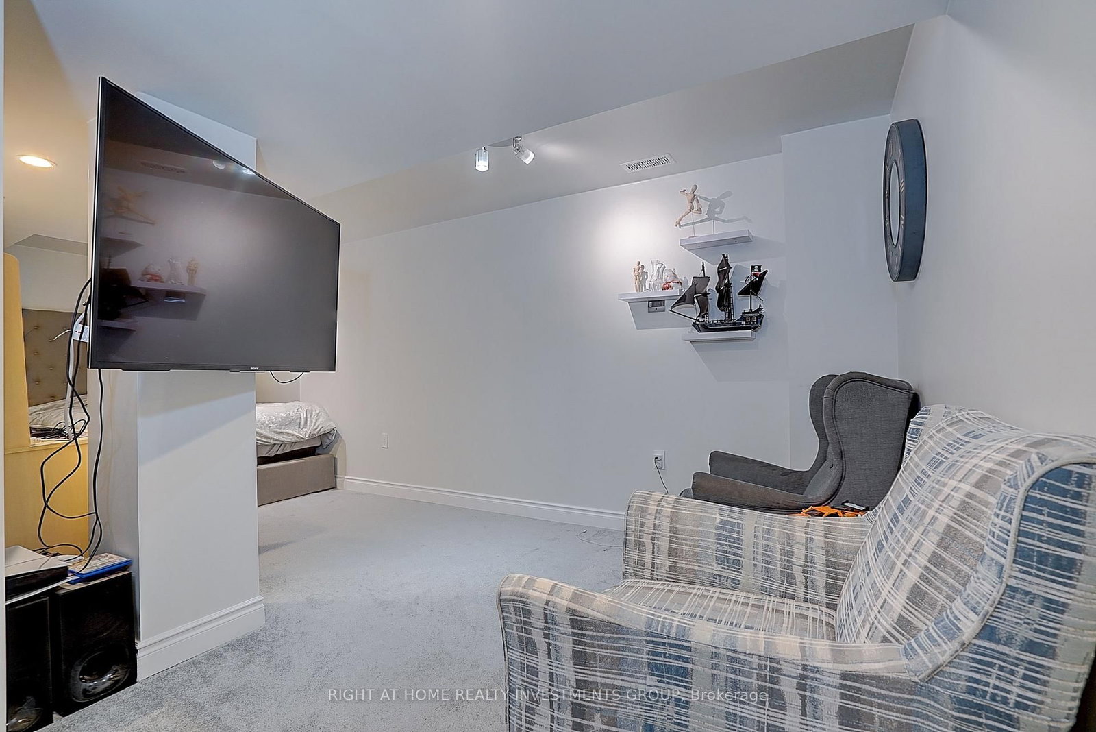 187 Vanguard Road • Vaughan, ON photo 46