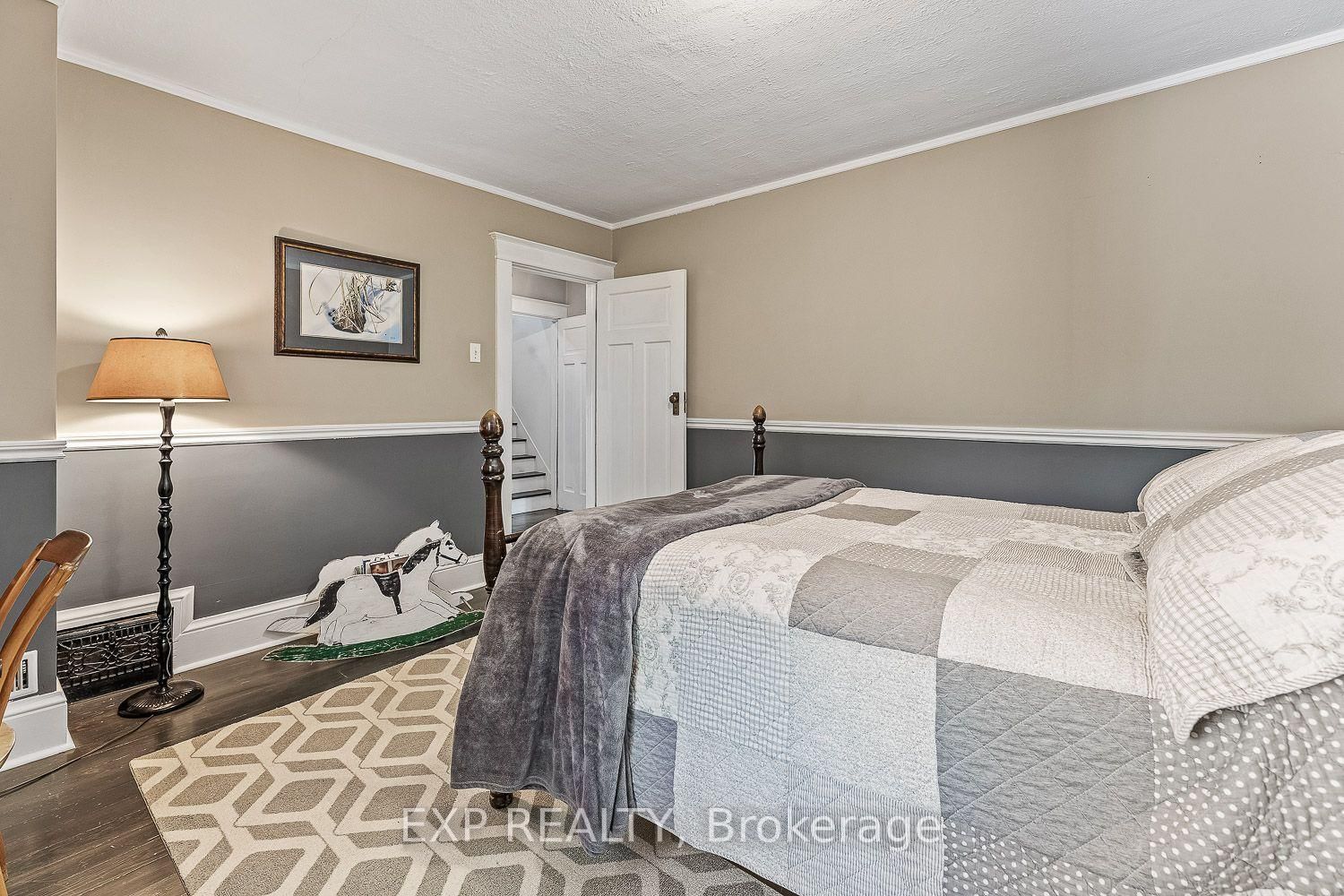 208 Lorne Avenue • Newmarket, ON photo 24