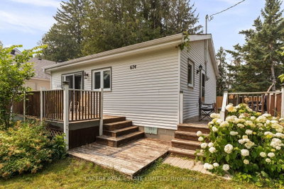 674 CHESTNUT Street • Innisfil, ON photo 4
