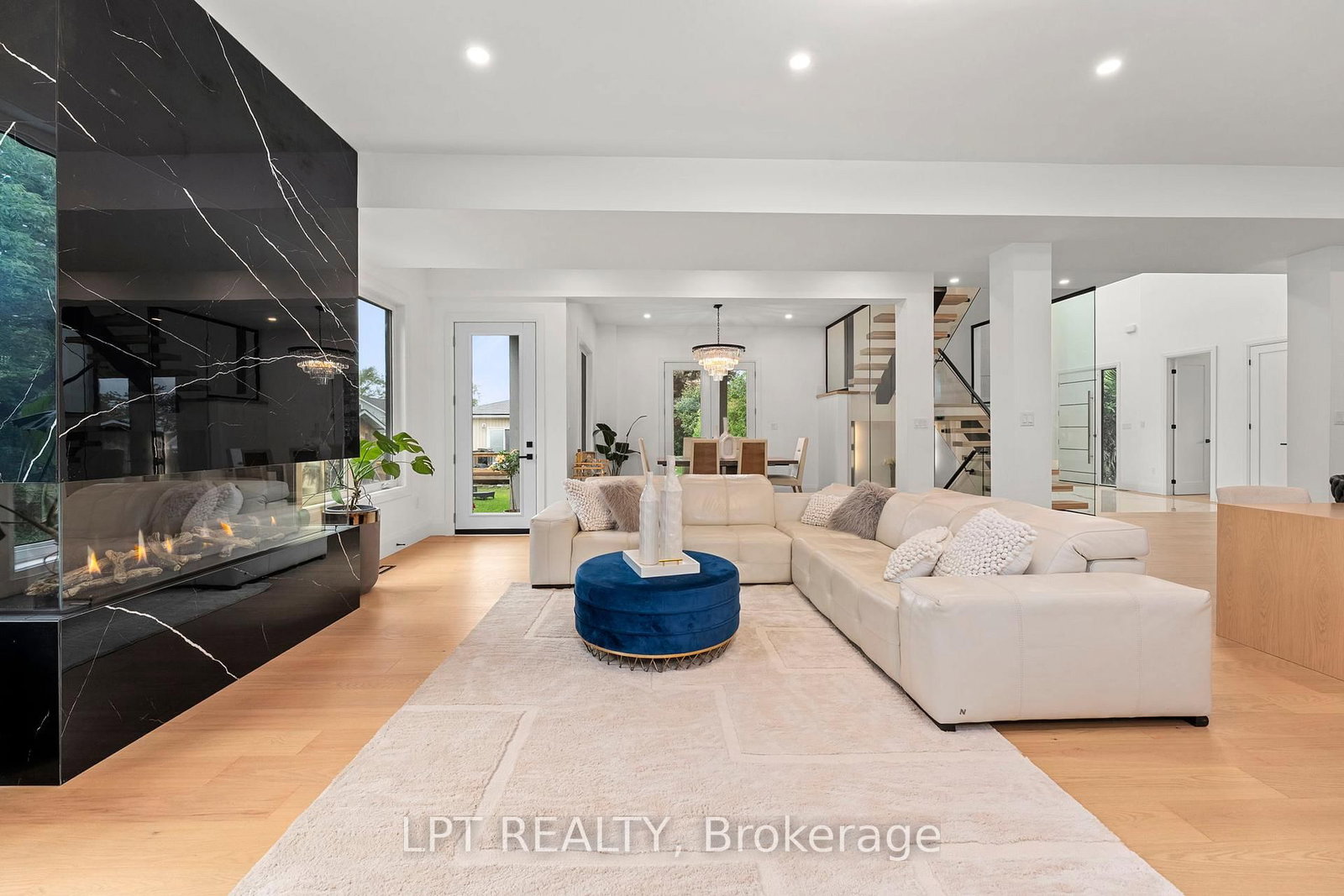 838 Elmwood Street • Georgina, ON photo 18