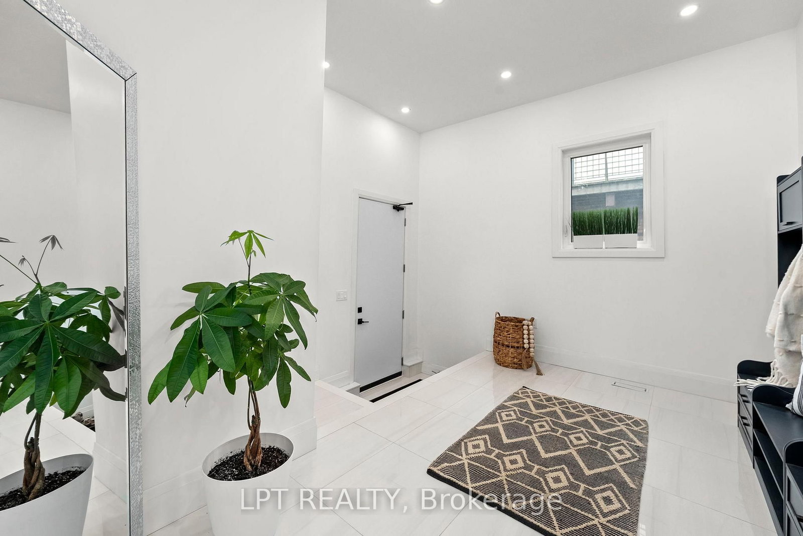 838 Elmwood Street • Georgina, ON photo 23