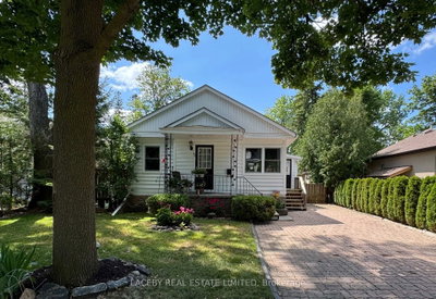 82 Mill Street • Richmond Hill, ON photo 2