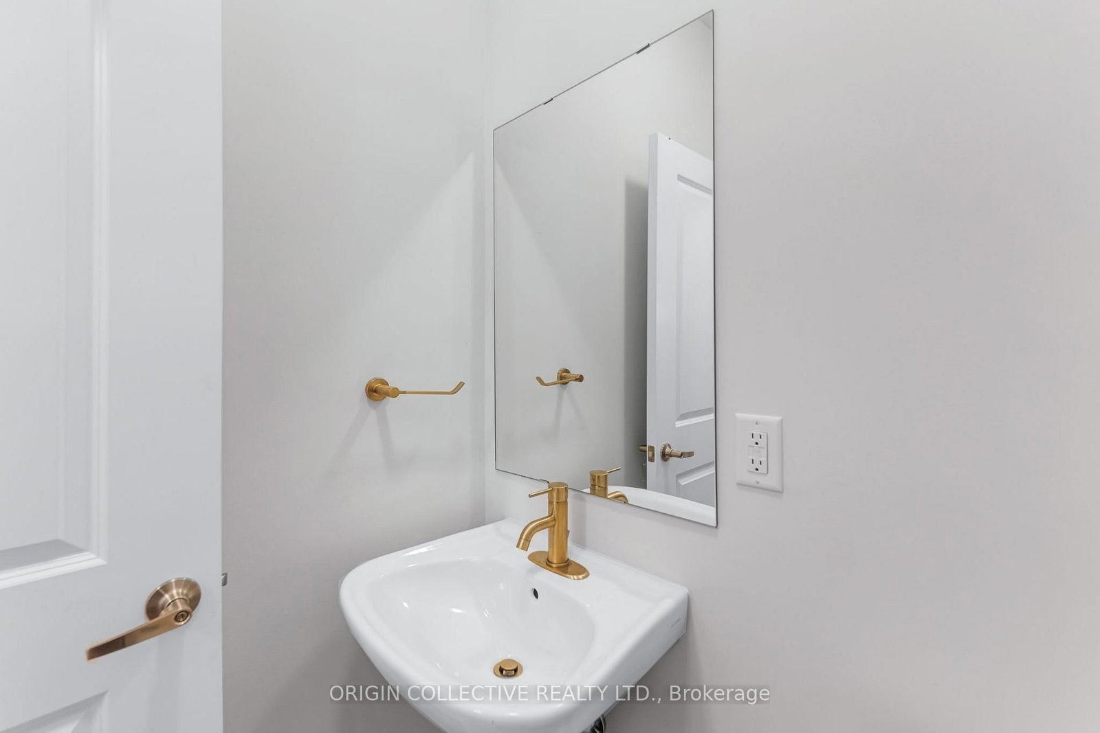 215 Landolfi Way • Bradford West Gwillimbury, ON photo 19