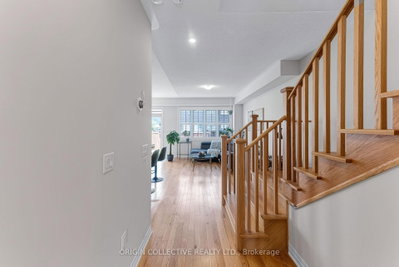 215 Landolfi Way • Bradford West Gwillimbury, ON photo 6