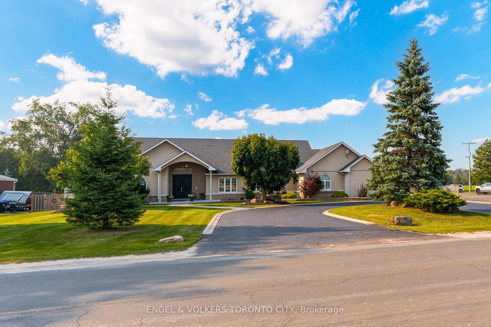 1288 Shore Acres Drive • Innisfil, ON photo 1