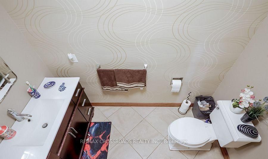 18 E Hill Top Trail • Whitchurch-Stouffville, ON photo 26