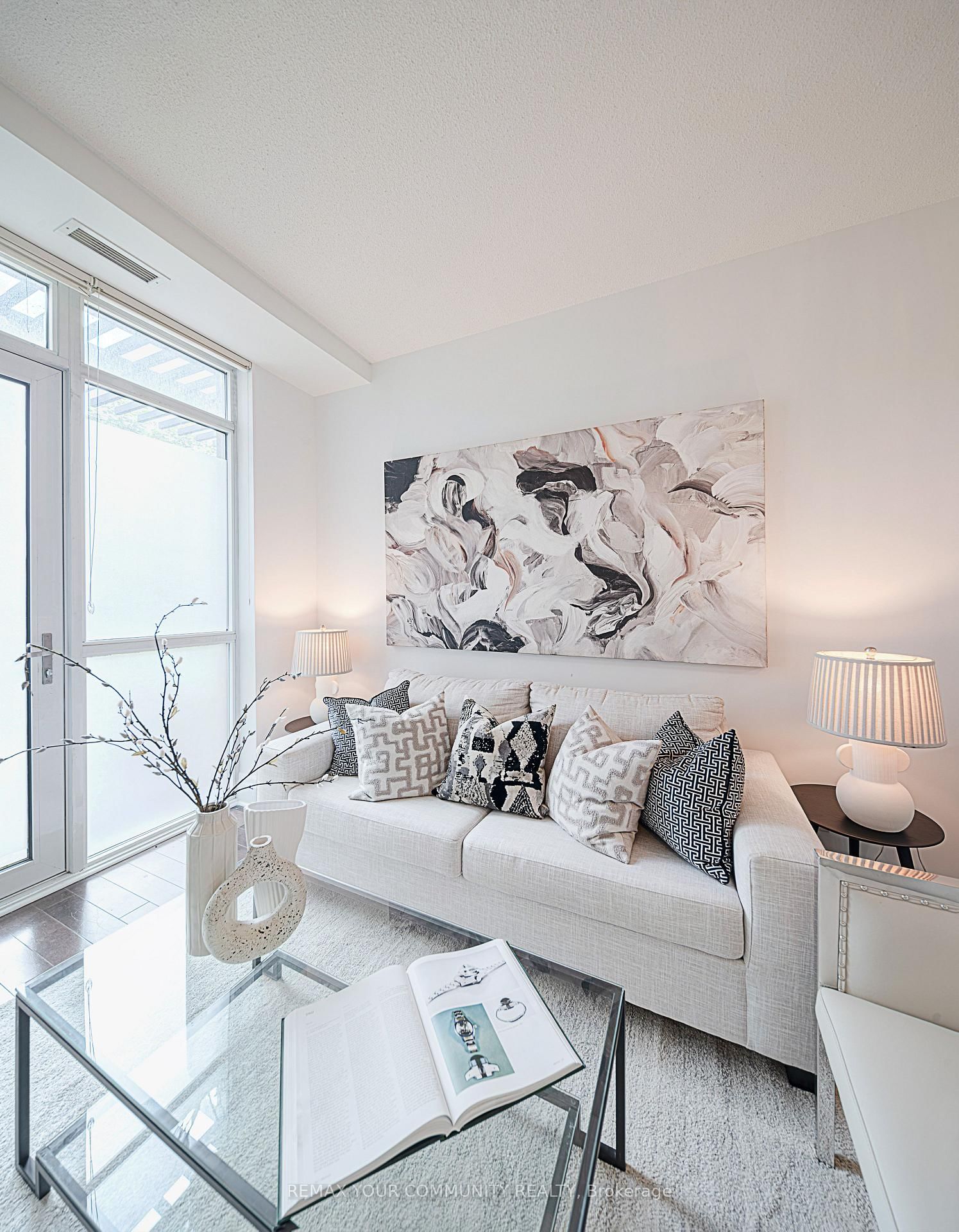 39 Upper Duke Crescent • #102 • Markham, ON photo 11