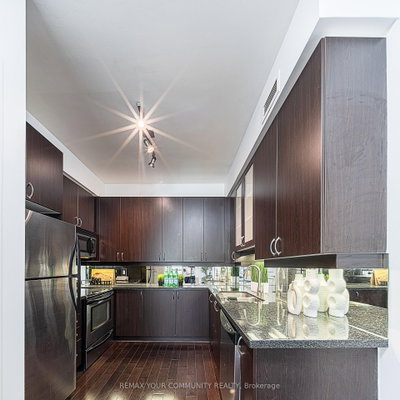 39 Upper Duke Crescent • #102 • Markham, ON photo 4