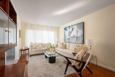 17 Peterborough Avenue • Markham, ON photo 8