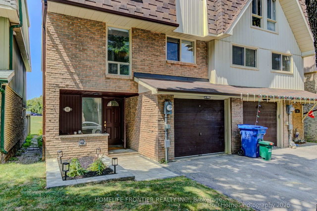 92 Poplar Crescent W