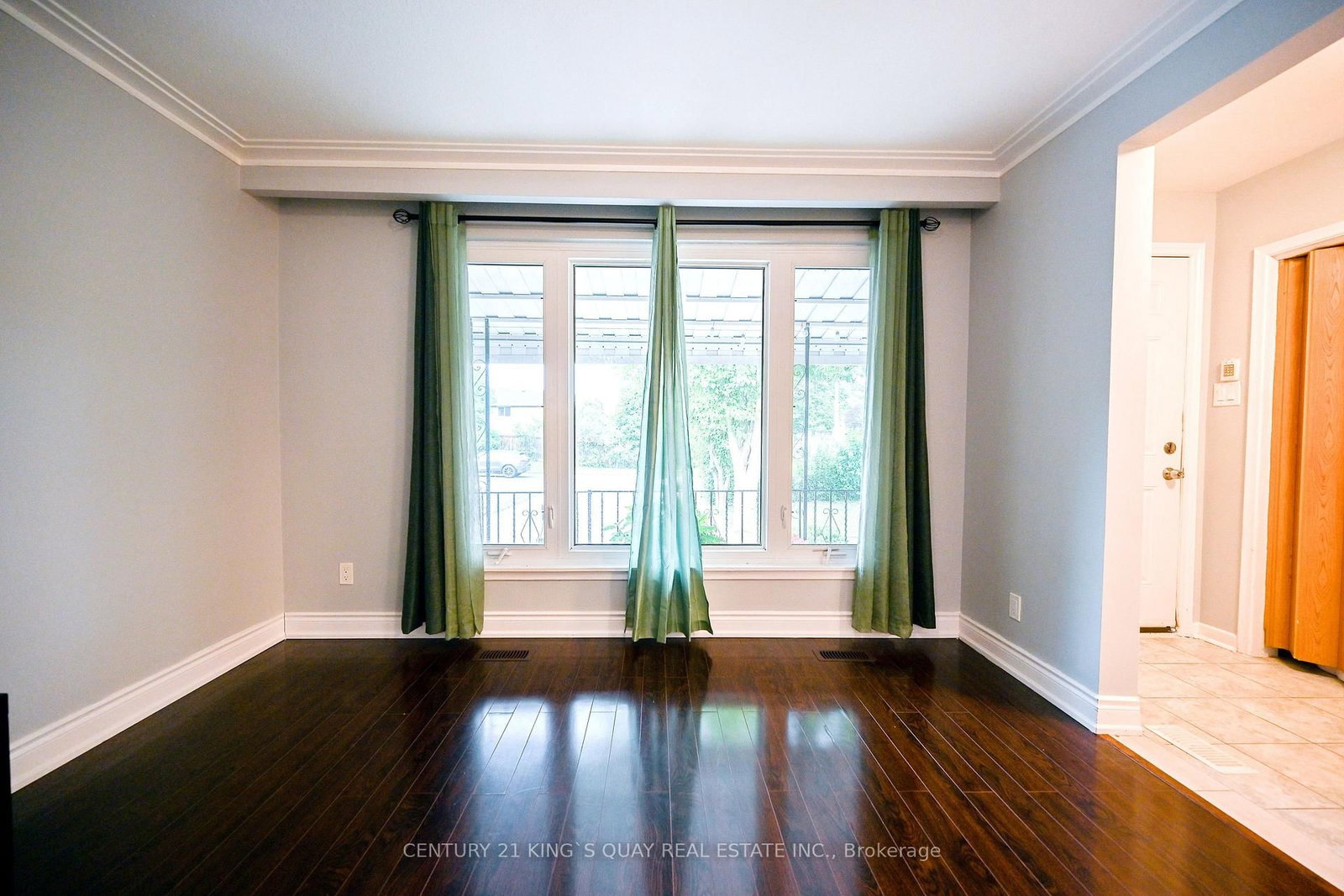 2 Robinson Street • Markham, ON photo 11