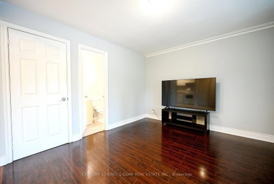 2 Robinson Street • Markham, ON photo 9