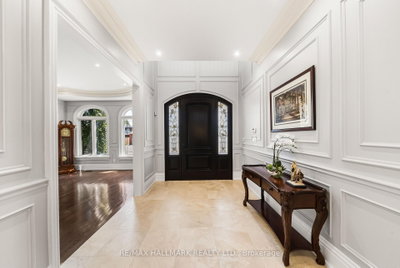 34 May Avenue • Richmond Hill, ON photo 4
