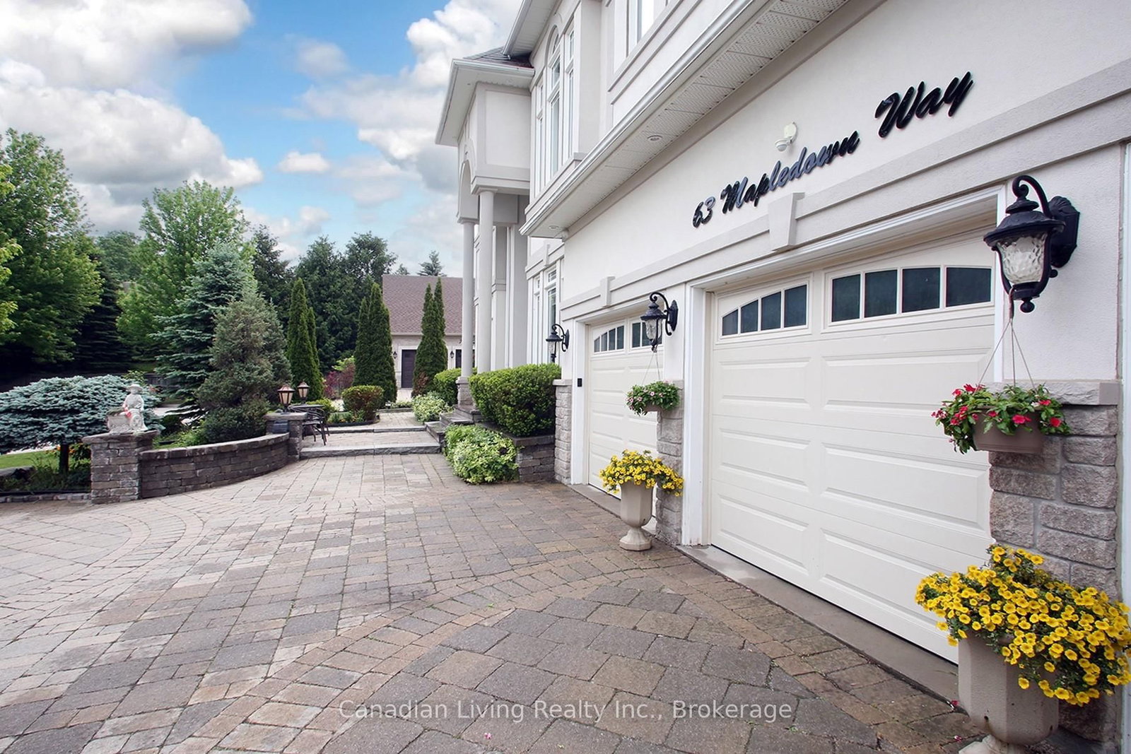63 mapledown Way N • Vaughan, ON photo 4