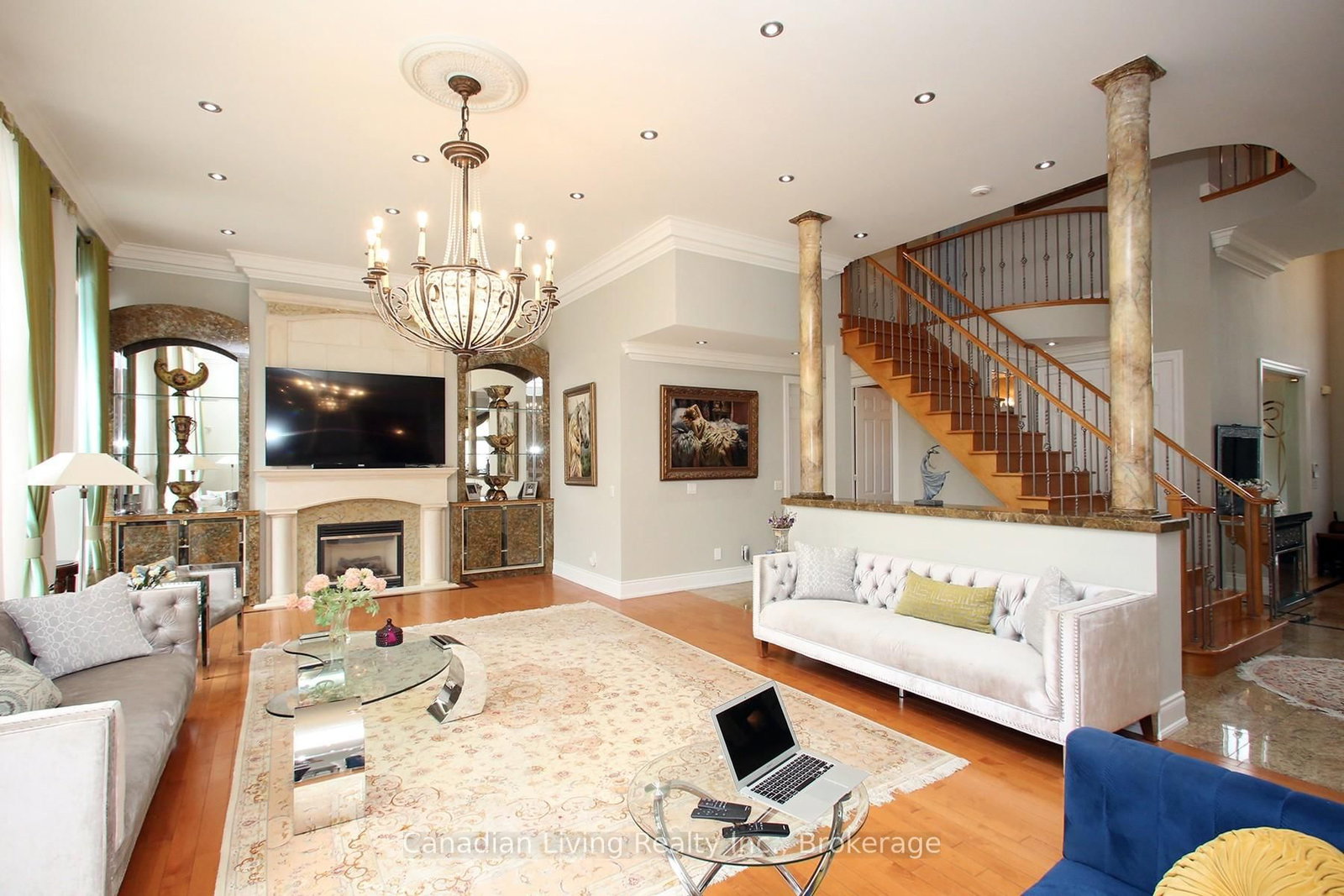 63 mapledown Way N • Vaughan, ON photo 9