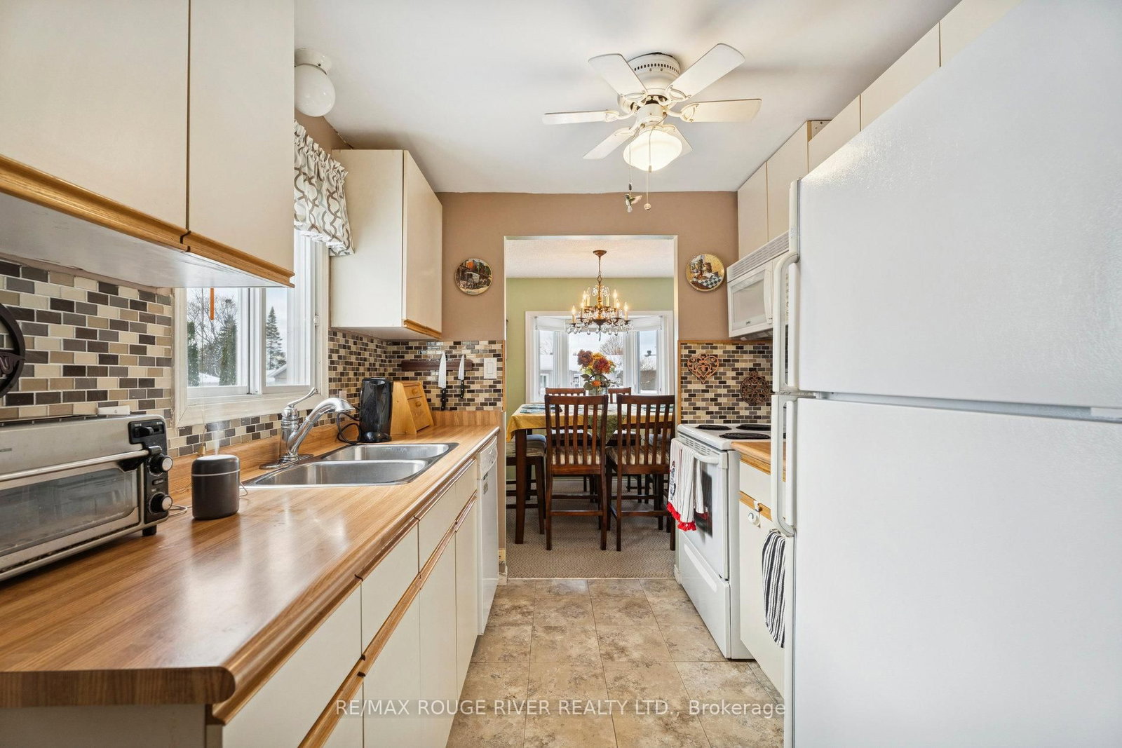 35 Hawthorne Drive • Innisfil, ON photo 13