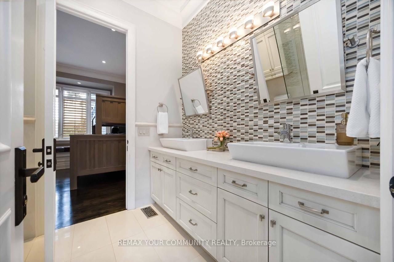 48 May Avenue • Richmond Hill, ON photo 28