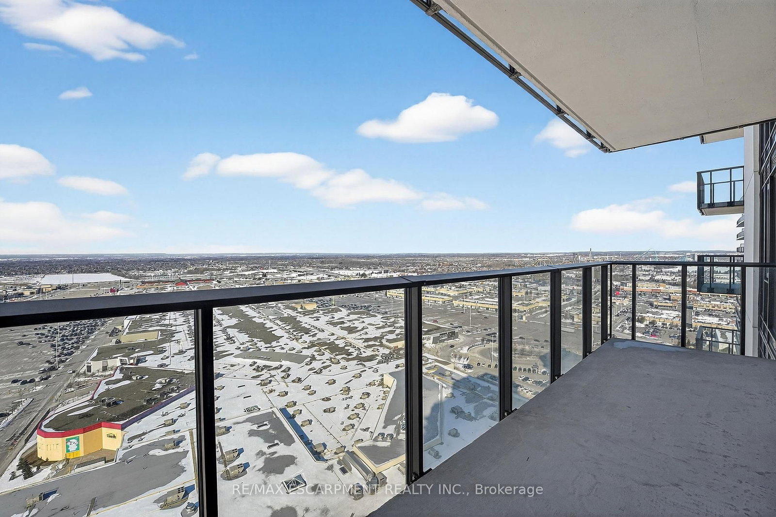 27 Korda Gate • #2408 • Vaughan, ON photo 14