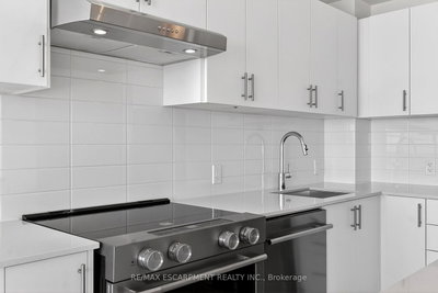 27 Korda Gate • #2408 • Vaughan, ON photo 7