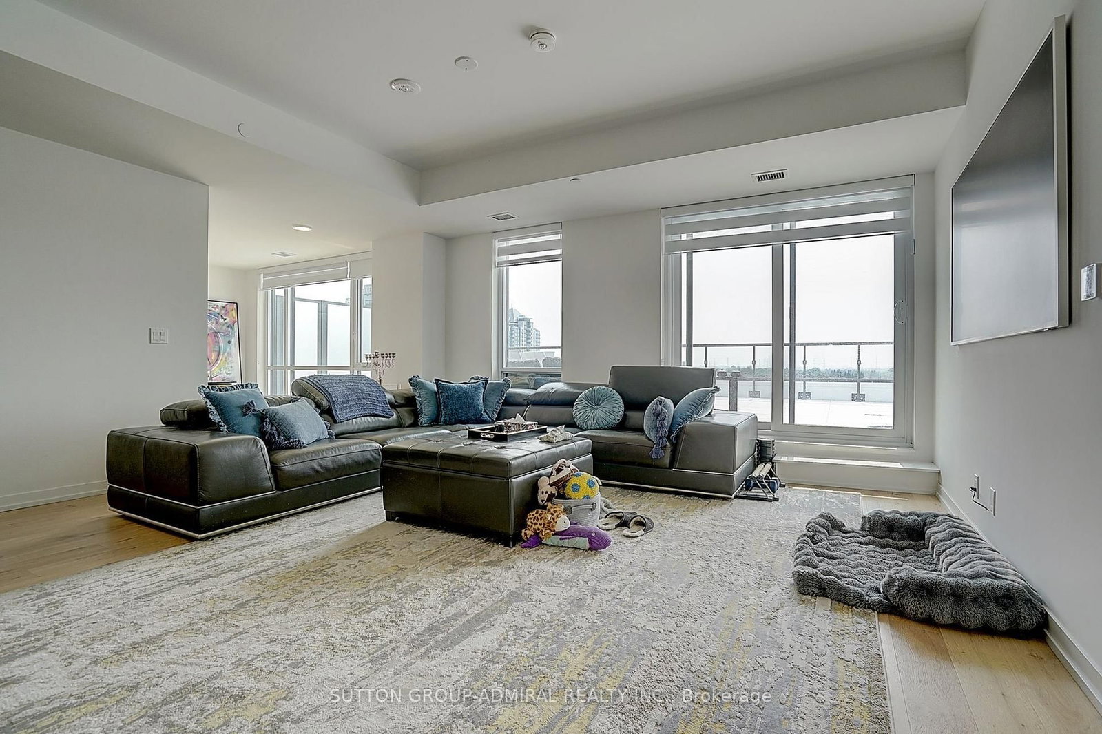 8 Beverley Glen Boulevard • #712 • Vaughan, ON photo 11