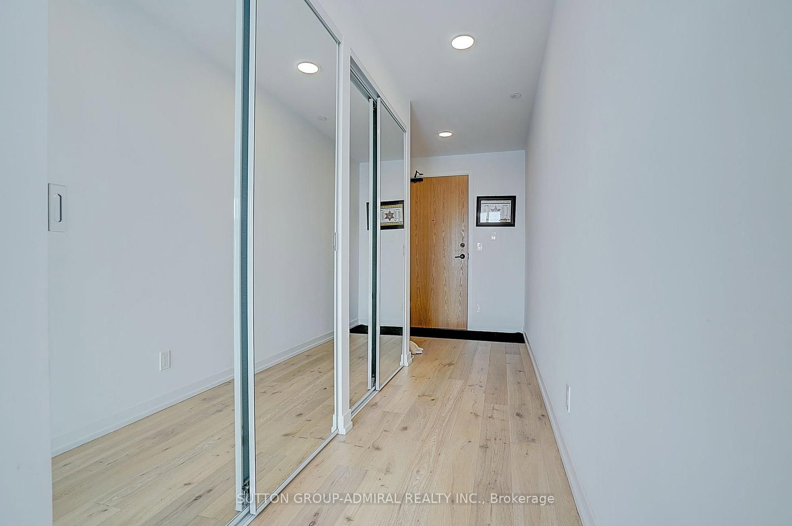 8 Beverley Glen Boulevard • #712 • Vaughan, ON photo 5