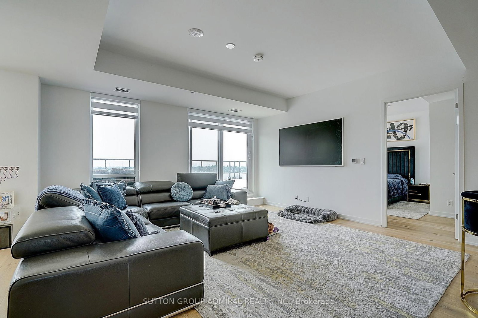 8 Beverley Glen Boulevard • #712 • Vaughan, ON photo 9