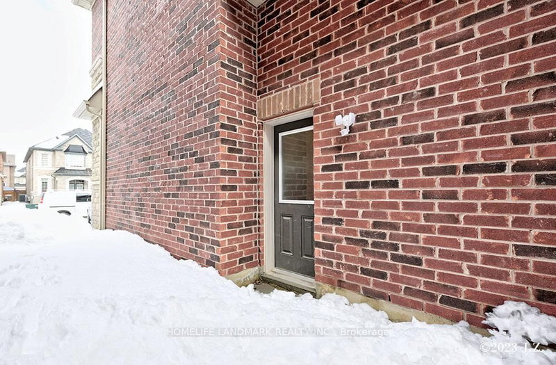 17 Elderslie Crescent