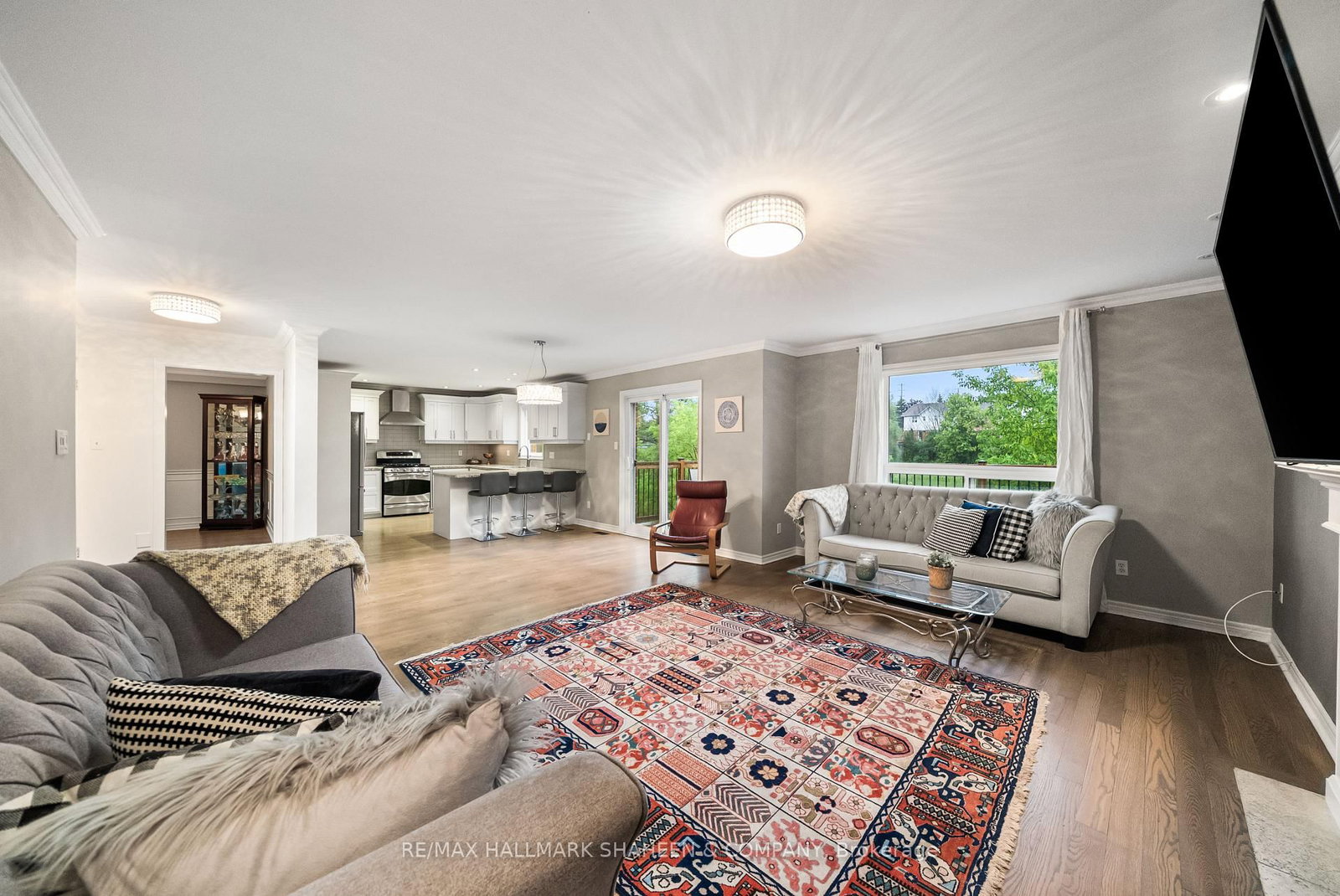 718 Firth Court • Newmarket, ON photo 18