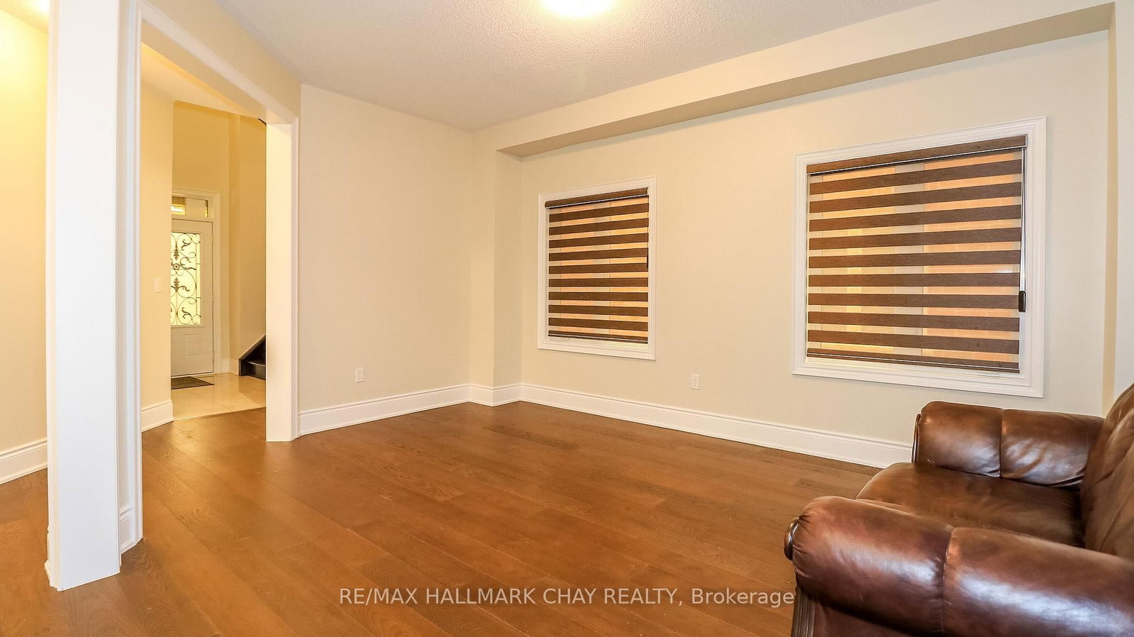 142 Gold Park Gate • Essa, ON photo 10