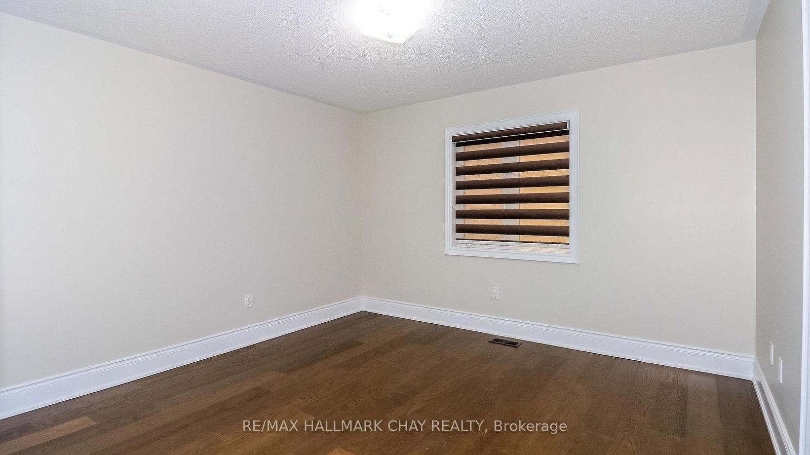 142 Gold Park Gate • Essa, ON photo 30