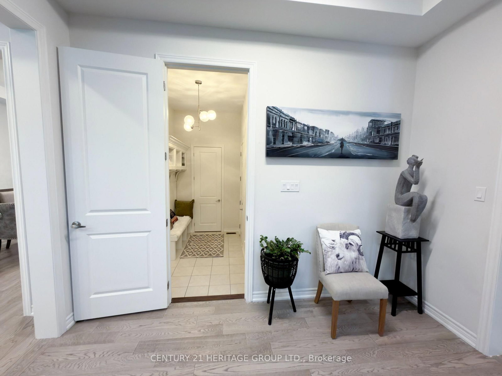 24 Alf Neely Way • Newmarket, ON photo 16