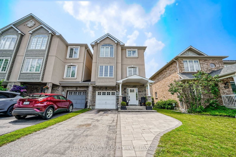 176 Gail Parks Crescent