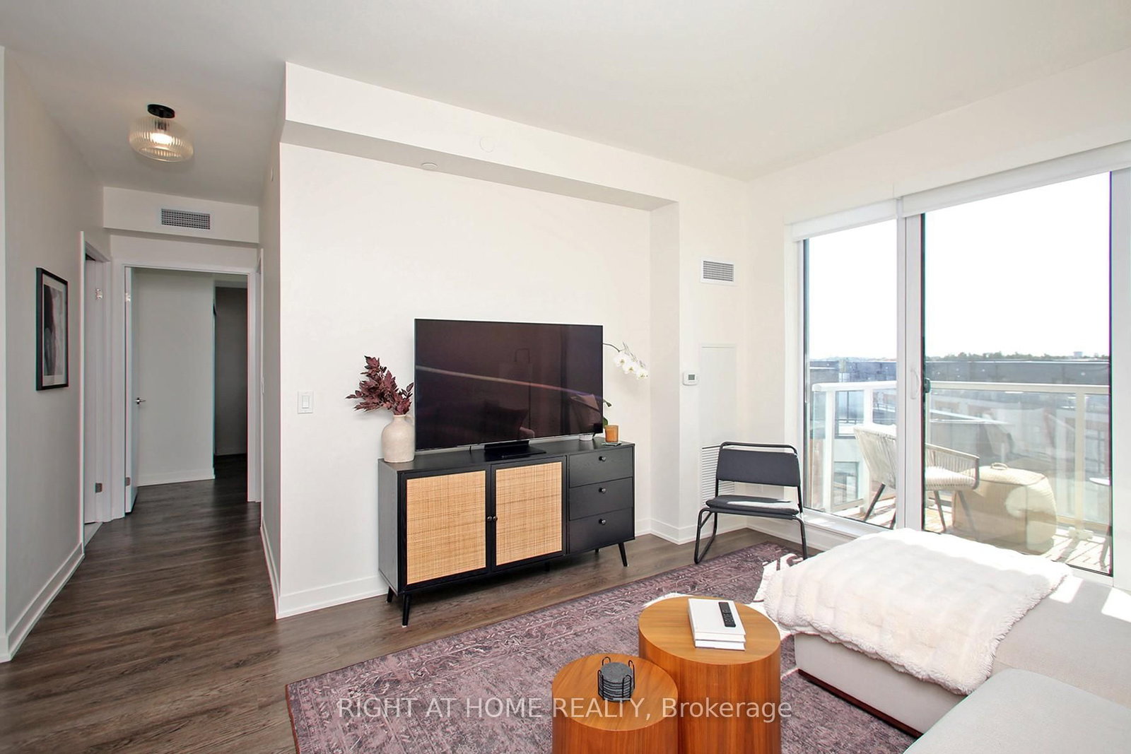 6 David Eyer Road • #513 • Richmond Hill, ON photo 16
