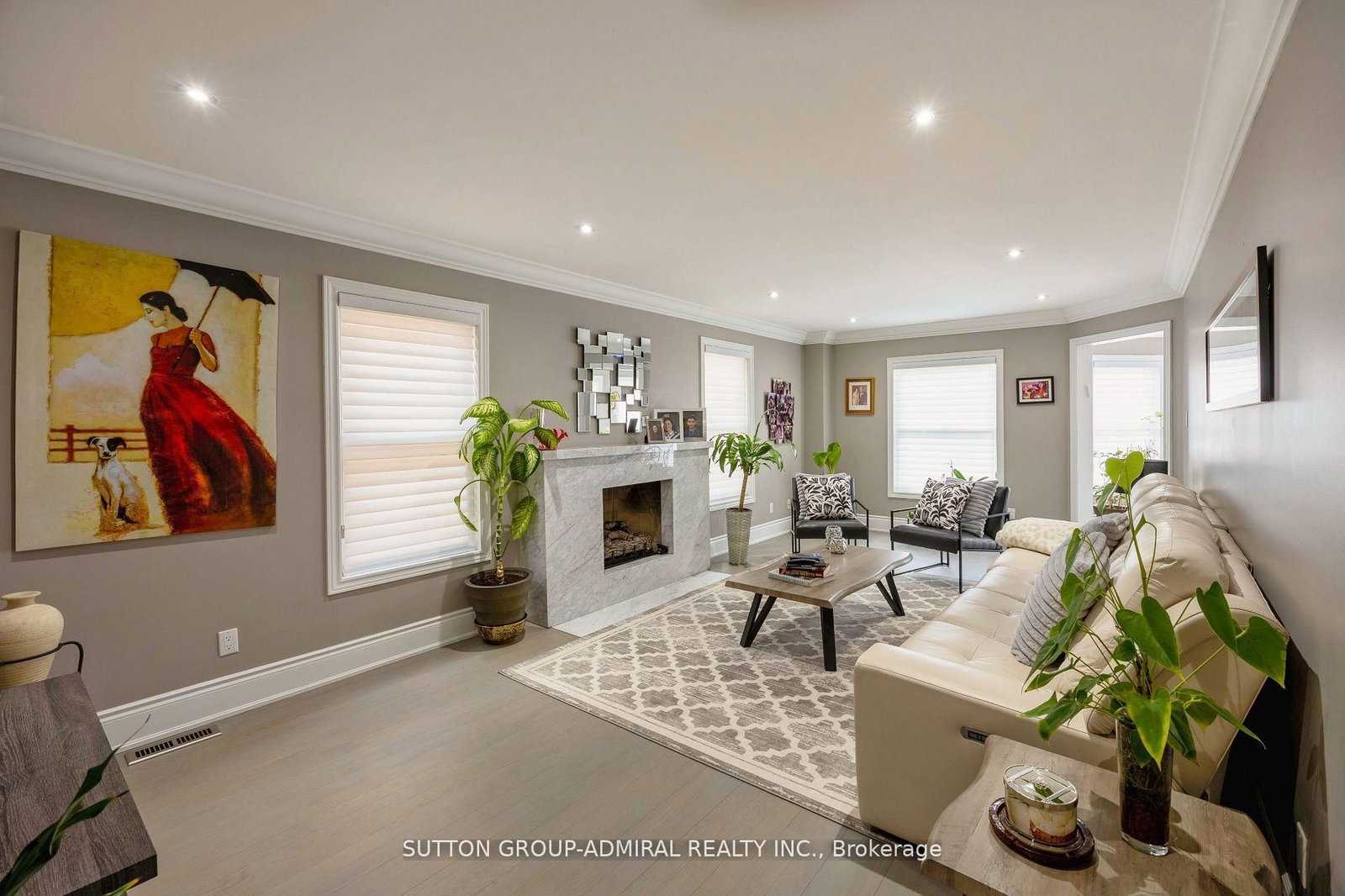 1 Regent Street • Richmond Hill, ON photo 3