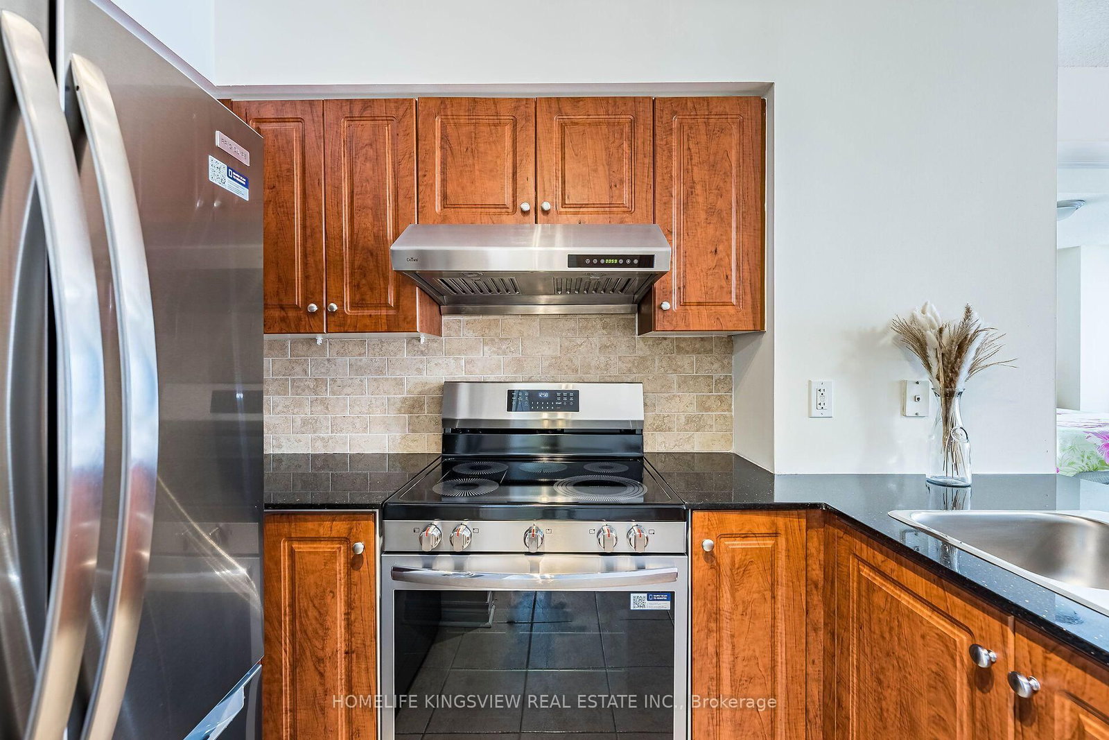 60 Disera Drive • #807 • Vaughan, ON photo 16