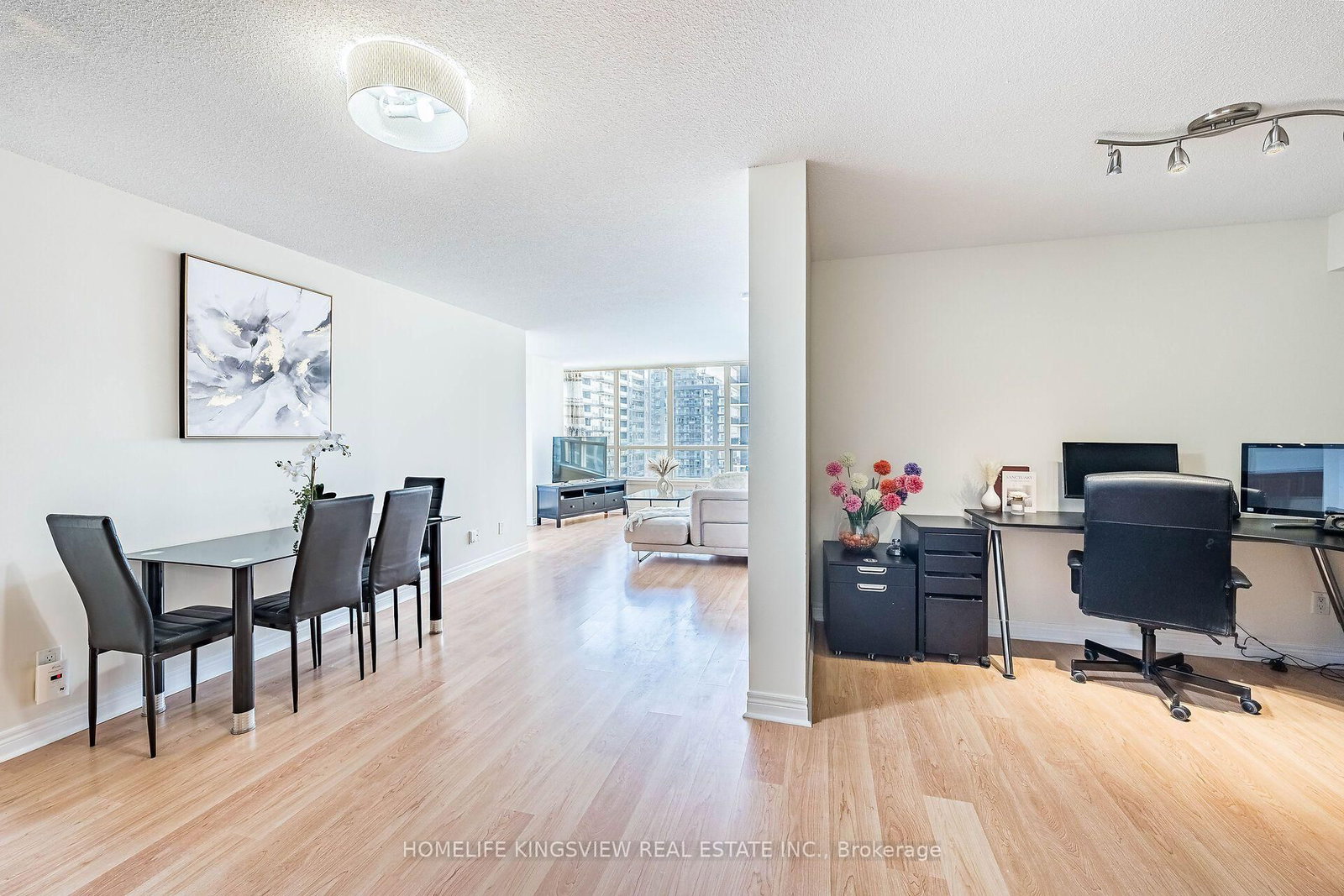 60 Disera Drive • #807 • Vaughan, ON photo 20