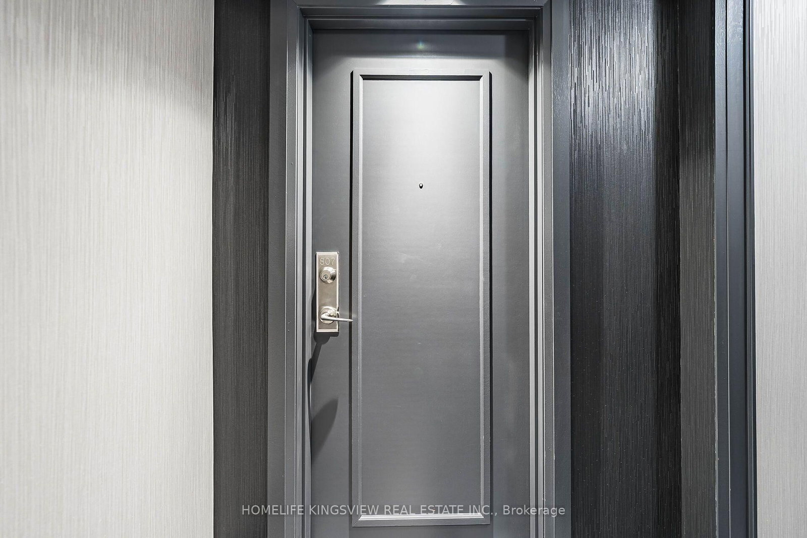 60 Disera Drive • #807 • Vaughan, ON photo 8