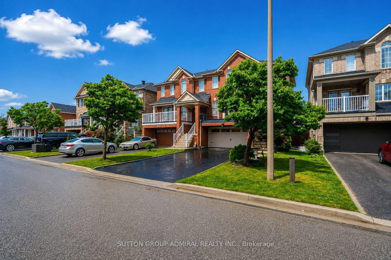 43 Mainland Crescent