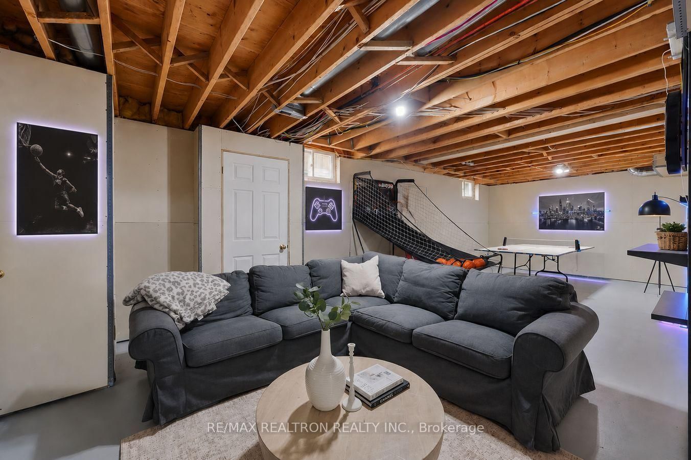 653 Exceller Circle • Newmarket, ON photo 39