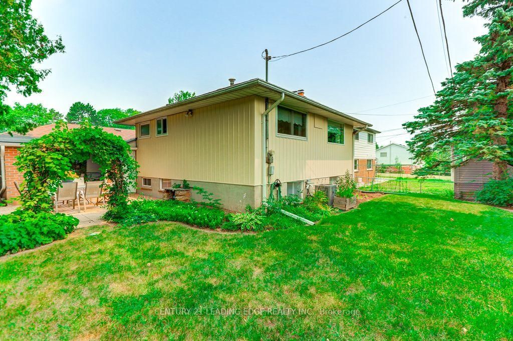 107 Drakefield Road • Markham, ON photo 33